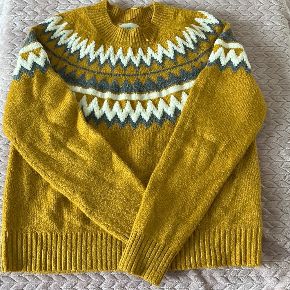 BOGO item••• Women’s Mustard Sweater with Patterned Design